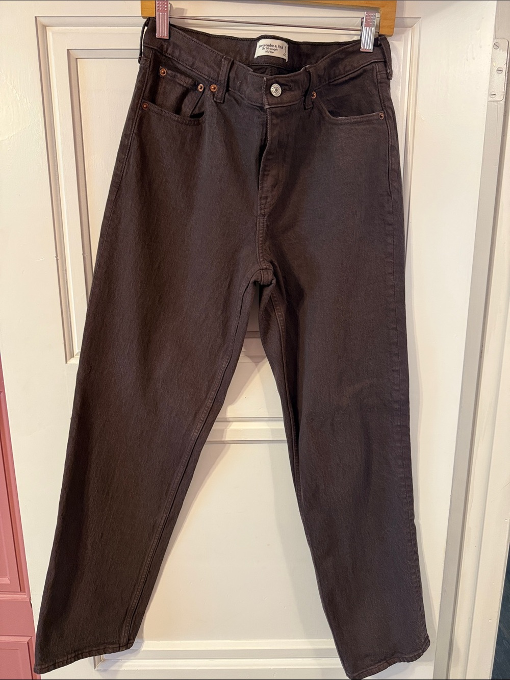 Abercrombie & Fitch 90s Straight Midrise Dark Brown
